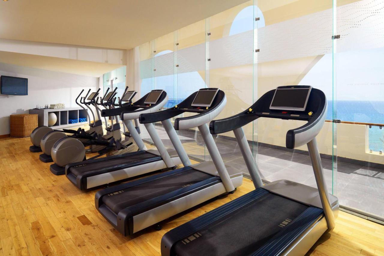 Retac Qunay Dahab Resort & Spa Екстериор снимка Treadmills in a gym