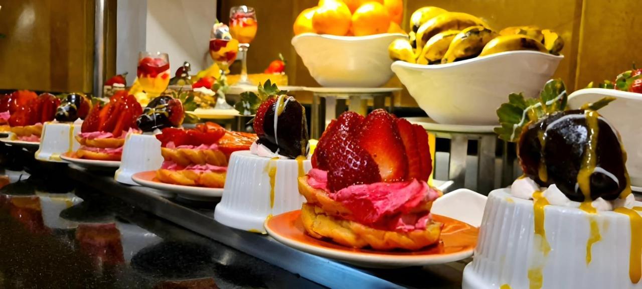 Retac Qunay Dahab Resort & Spa Екстериор снимка A dessert buffet